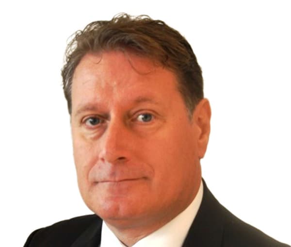 Ian Hollingdale